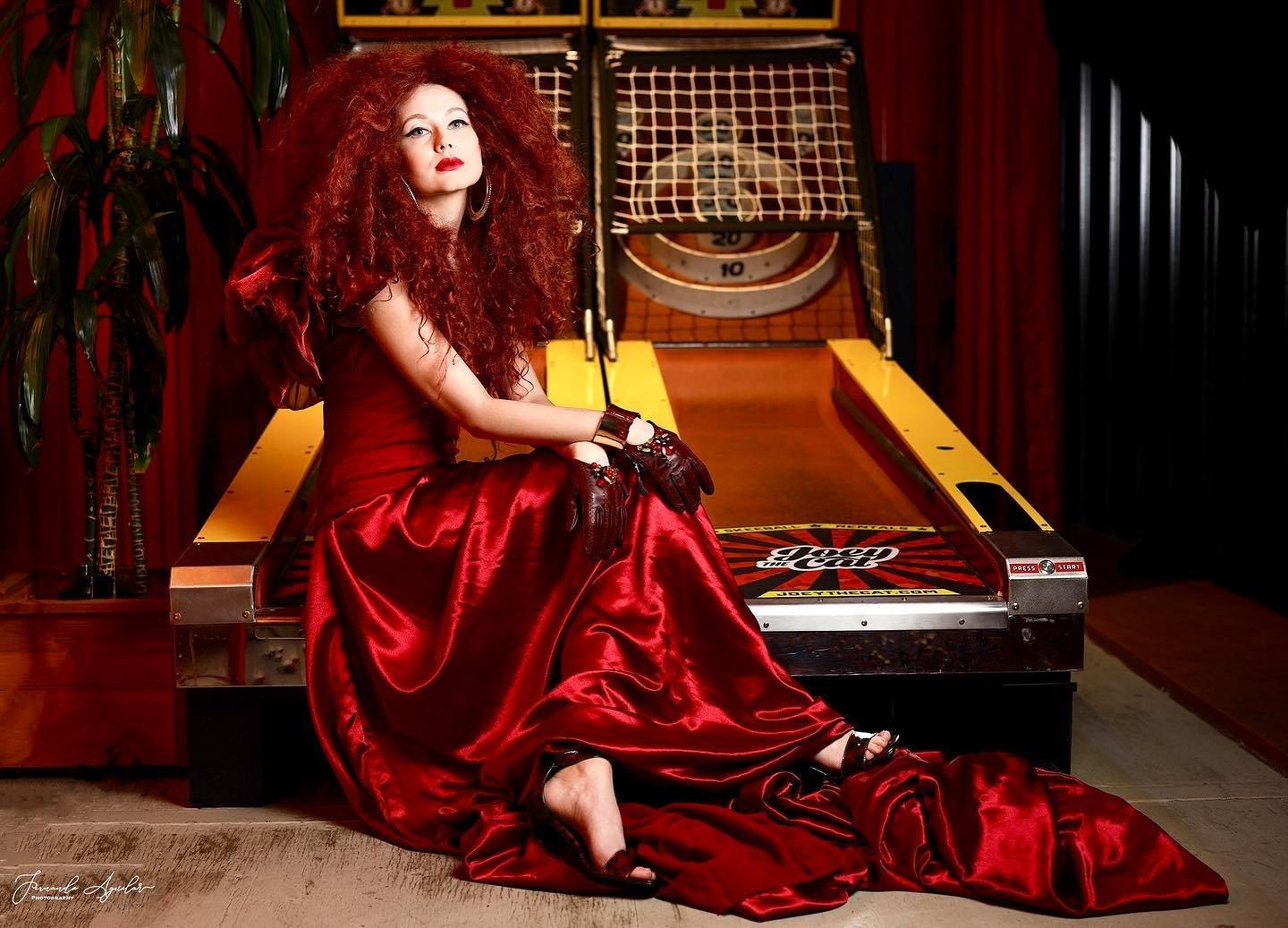 carousel-hero-element image-9